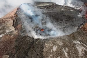 Lire la suite à propos de l’article 12 des volcans les plus actifs au monde