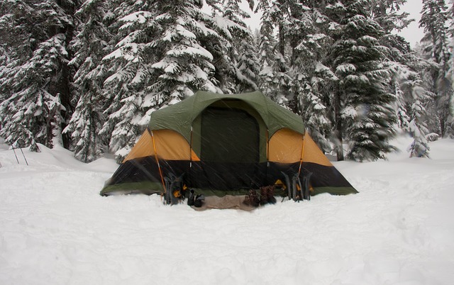 camping dans la neige