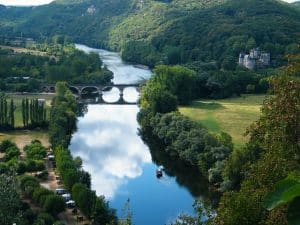 Lire la suite à propos de l’article Camping en Dordogne en famille : quelles activités pratiquer ?