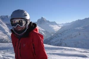 Lire la suite à propos de l’article Comparatif des meilleurs casques de ski