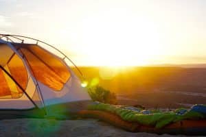 Lire la suite à propos de l’article Comment refroidir l’intérieur d’une tente lors de la canicule ?
