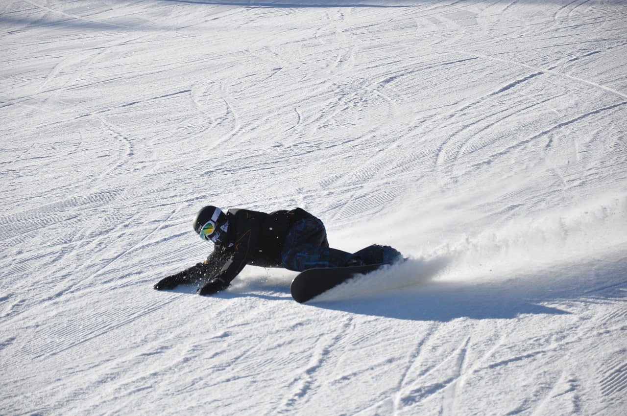 snowboard durant des sports d'hiver
