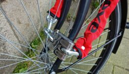 Guide Ultime du Cadenas Vélo : Comment Choisir, Utiliser et Protéger votre Vélo !