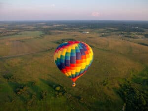 Lire la suite à propos de l’article 5 lieux magiques en France pour un vol en montgolfière !
